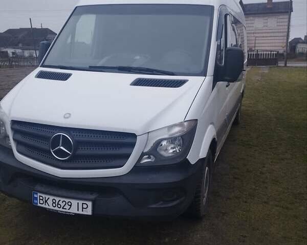 Белый Мерседес Sprinter, объемом двигателя 2.2 л и пробегом 309 тыс. км за 23000 $, фото 1 на Automoto.ua