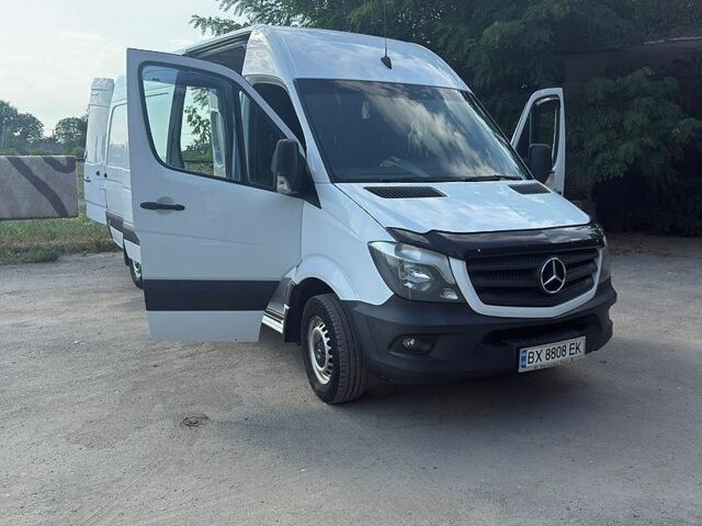 Белый Мерседес Sprinter, объемом двигателя 2.14 л и пробегом 308 тыс. км за 18800 $, фото 1 на Automoto.ua