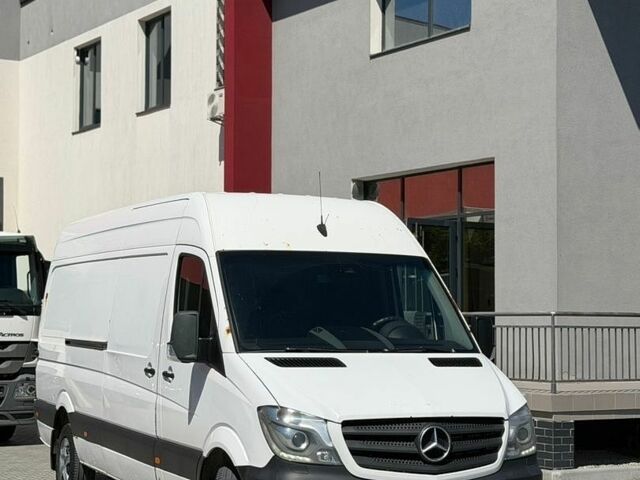 Белый Мерседес Sprinter, объемом двигателя 2.14 л и пробегом 450 тыс. км за 14999 $, фото 1 на Automoto.ua