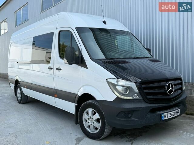Белый Мерседес Sprinter, объемом двигателя 3 л и пробегом 687 тыс. км за 35999 $, фото 1 на Automoto.ua