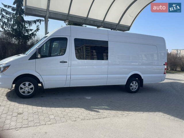 Белый Мерседес Sprinter, объемом двигателя 2.99 л и пробегом 453 тыс. км за 35000 $, фото 1 на Automoto.ua