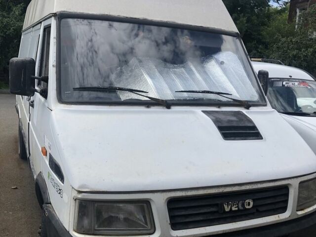 Белый Мерседес Sprinter, объемом двигателя 2.2 л и пробегом 315 тыс. км за 24800 $, фото 1 на Automoto.ua