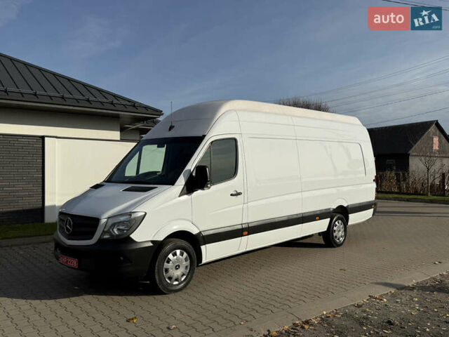 Белый Мерседес Sprinter, объемом двигателя 2.2 л и пробегом 316 тыс. км за 18900 $, фото 1 на Automoto.ua