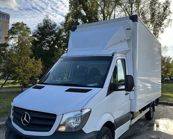 Белый Мерседес Sprinter, объемом двигателя 2.2 л и пробегом 316 тыс. км за 21000 $, фото 1 на Automoto.ua