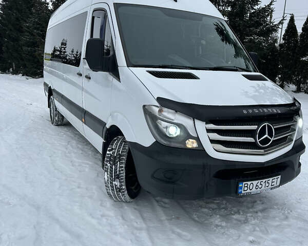 Белый Мерседес Sprinter, объемом двигателя 2.99 л и пробегом 925 тыс. км за 28000 $, фото 1 на Automoto.ua