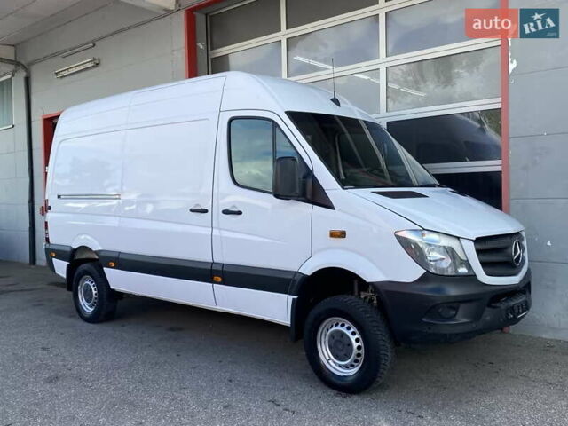 Мерседес Sprinter 2017 в Киеве на Automoto.ua Белый Мерседес Sprinter, объемом двигателя 2.2 л и пробегом 1 тыс. км за 35000 $, фото 1 на Automoto.ua