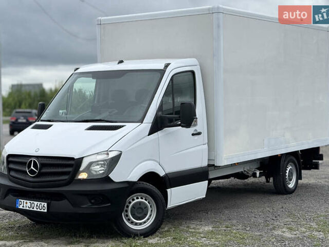 Белый Мерседес Sprinter, объемом двигателя 2.2 л и пробегом 250 тыс. км за 15999 $, фото 1 на Automoto.ua