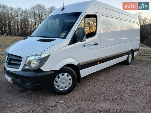 Белый Мерседес Sprinter, объемом двигателя 0 л и пробегом 247 тыс. км за 23999 $, фото 1 на Automoto.ua