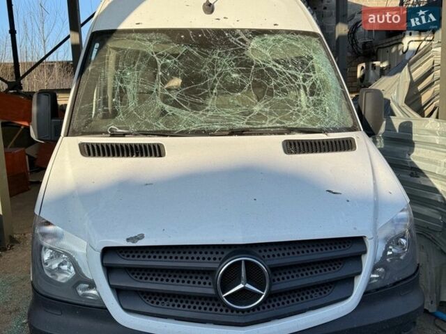 Белый Мерседес Sprinter, объемом двигателя 2.14 л и пробегом 130 тыс. км за 10000 $, фото 1 на Automoto.ua