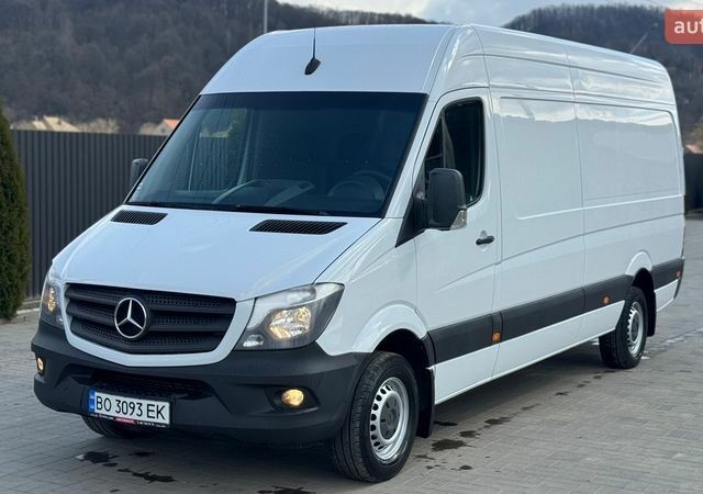 Белый Мерседес Sprinter, объемом двигателя 2.14 л и пробегом 380 тыс. км за 16800 $, фото 1 на Automoto.ua