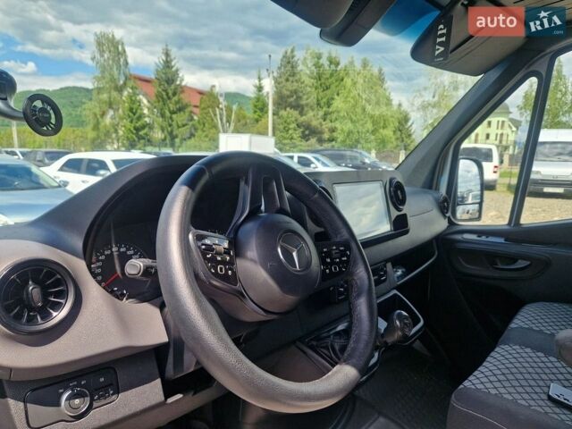 Белый Мерседес Sprinter, объемом двигателя 2.14 л и пробегом 389 тыс. км за 25400 $, фото 1 на Automoto.ua