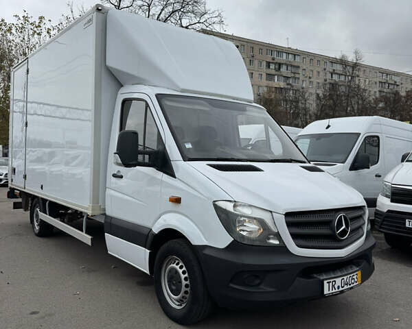 Белый Мерседес Sprinter, объемом двигателя 2.2 л и пробегом 230 тыс. км за 22500 $, фото 1 на Automoto.ua