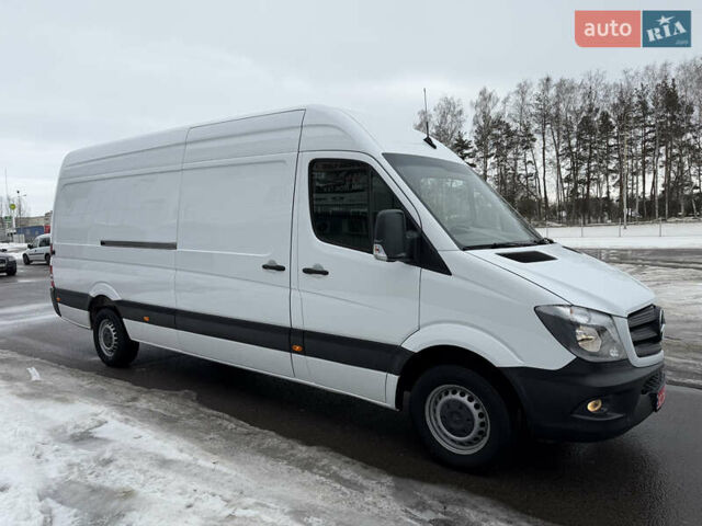Белый Мерседес Sprinter, объемом двигателя 0 л и пробегом 332 тыс. км за 18500 $, фото 1 на Automoto.ua