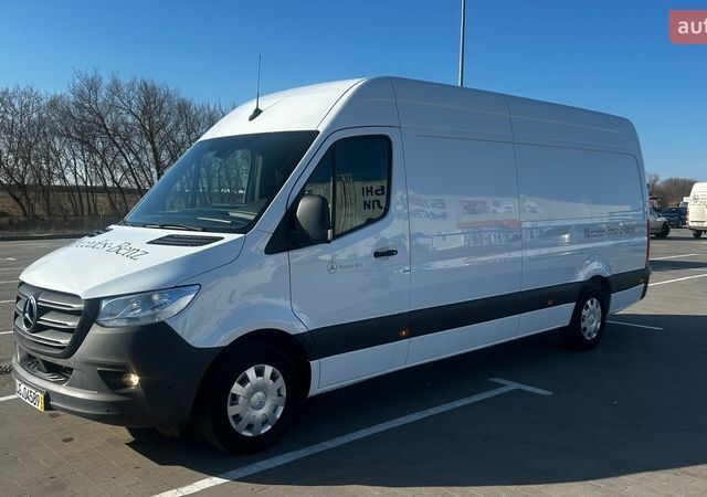 Белый Мерседес Sprinter, объемом двигателя 0 л и пробегом 287 тыс. км за 24950 $, фото 1 на Automoto.ua