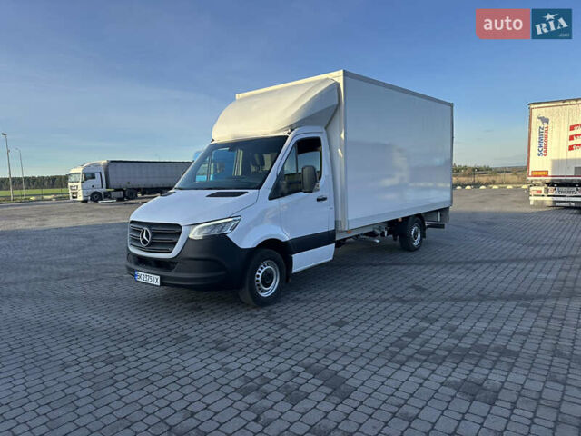Белый Мерседес Sprinter, объемом двигателя 2.2 л и пробегом 220 тыс. км за 23500 $, фото 1 на Automoto.ua