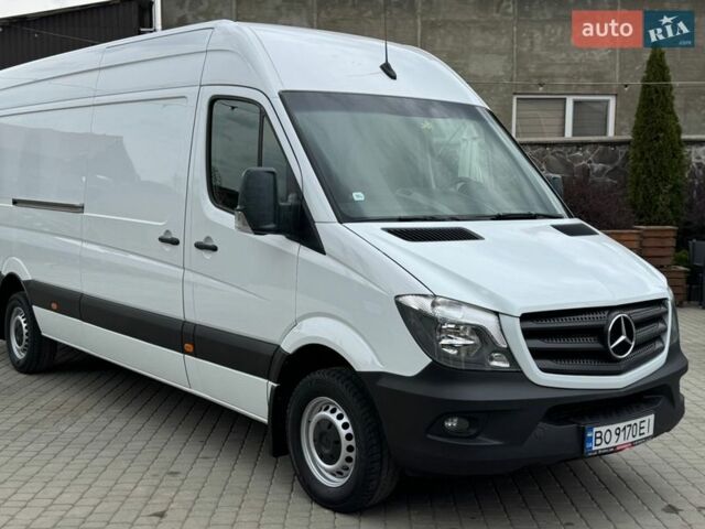 Белый Мерседес Sprinter, объемом двигателя 2.2 л и пробегом 320 тыс. км за 16999 $, фото 1 на Automoto.ua
