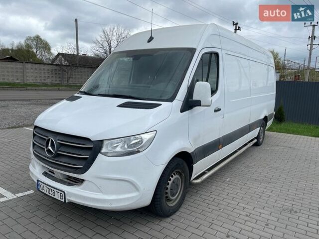 Белый Мерседес Sprinter, объемом двигателя 2.14 л и пробегом 232 тыс. км за 26300 $, фото 1 на Automoto.ua