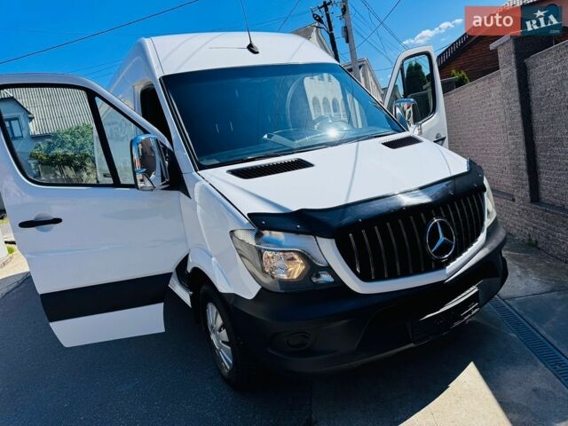 Белый Мерседес Sprinter, объемом двигателя 2.2 л и пробегом 170 тыс. км за 21500 $, фото 1 на Automoto.ua
