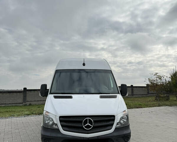 Білий Мерседес Sprinter, об'ємом двигуна 2.2 л та пробігом 290 тис. км за 21800 $, фото 1 на Automoto.ua