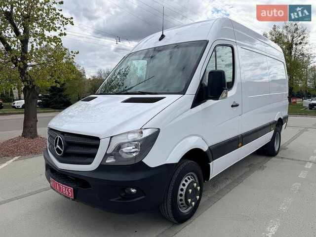 Белый Мерседес Sprinter, объемом двигателя 2.2 л и пробегом 259 тыс. км за 23800 $, фото 1 на Automoto.ua