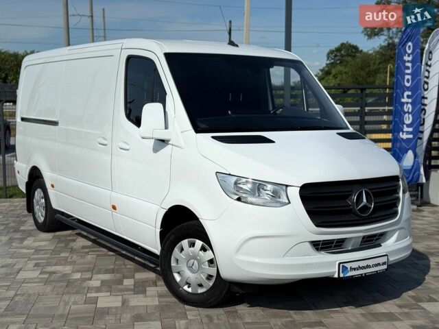 Белый Мерседес Sprinter, объемом двигателя 2.2 л и пробегом 181 тыс. км за 26900 $, фото 1 на Automoto.ua