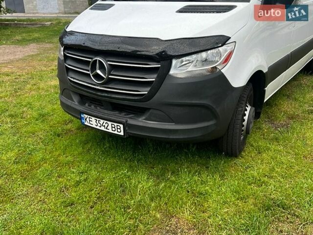 Белый Мерседес Sprinter, объемом двигателя 2.99 л и пробегом 122 тыс. км за 43000 $, фото 1 на Automoto.ua