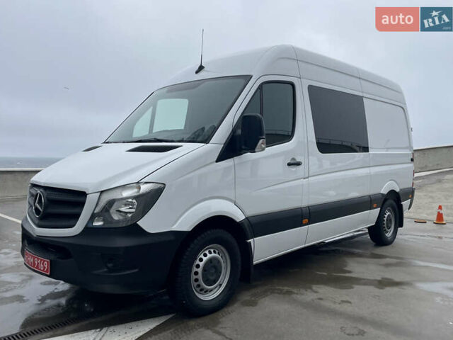 Белый Мерседес Sprinter, объемом двигателя 2.2 л и пробегом 200 тыс. км за 19999 $, фото 1 на Automoto.ua