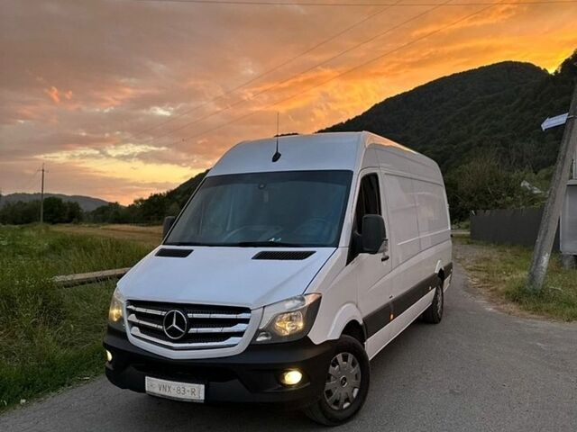 Белый Мерседес Sprinter, объемом двигателя 2.14 л и пробегом 500 тыс. км за 22700 $, фото 1 на Automoto.ua