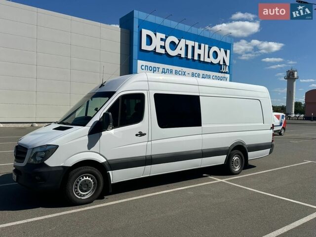 Белый Мерседес Sprinter, объемом двигателя 3 л и пробегом 415 тыс. км за 31000 $, фото 1 на Automoto.ua