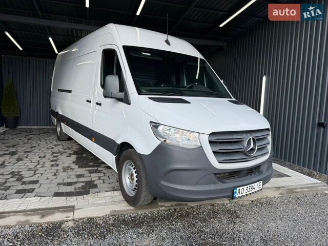 Белый Мерседес Sprinter, объемом двигателя 2.14 л и пробегом 260 тыс. км за 26500 $, фото 1 на Automoto.ua