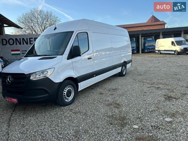 Белый Мерседес Sprinter, объемом двигателя 2.2 л и пробегом 247 тыс. км за 20999 $, фото 1 на Automoto.ua