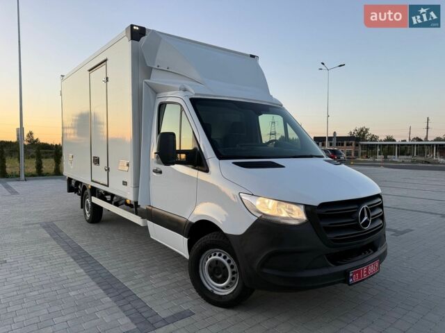 Белый Мерседес Sprinter, объемом двигателя 2.2 л и пробегом 250 тыс. км за 21850 $, фото 1 на Automoto.ua