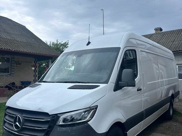 Белый Мерседес Sprinter, объемом двигателя 2.99 л и пробегом 452 тыс. км за 35800 $, фото 1 на Automoto.ua