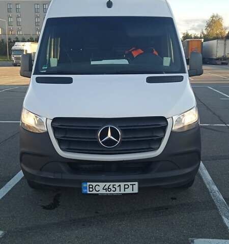 Белый Мерседес Sprinter, объемом двигателя 2.14 л и пробегом 411 тыс. км за 21500 $, фото 1 на Automoto.ua