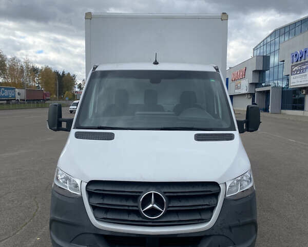 Белый Мерседес Sprinter, объемом двигателя 0 л и пробегом 240 тыс. км за 24000 $, фото 1 на Automoto.ua