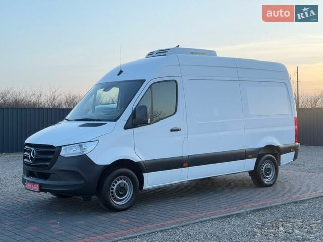 Белый Мерседес Sprinter, объемом двигателя 2.14 л и пробегом 235 тыс. км за 25500 $, фото 1 на Automoto.ua