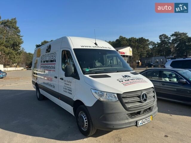 Белый Мерседес Sprinter, объемом двигателя 2.2 л и пробегом 118 тыс. км за 34500 $, фото 1 на Automoto.ua
