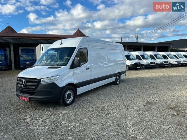 Белый Мерседес Sprinter, объемом двигателя 2.2 л и пробегом 239 тыс. км за 21500 $, фото 1 на Automoto.ua