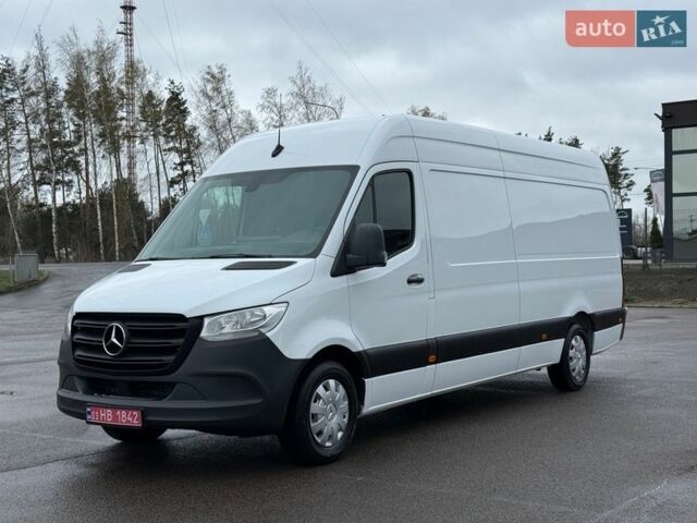 Белый Мерседес Sprinter, объемом двигателя 2.2 л и пробегом 281 тыс. км за 21850 $, фото 1 на Automoto.ua