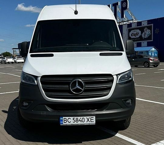 Белый Мерседес Sprinter, объемом двигателя 2.14 л и пробегом 760 тыс. км за 26500 $, фото 1 на Automoto.ua