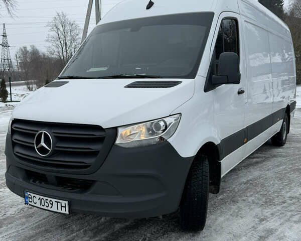 Белый Мерседес Sprinter, объемом двигателя 2.14 л и пробегом 930 тыс. км за 20000 $, фото 1 на Automoto.ua