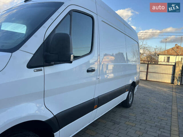 Білий Мерседес Sprinter, об'ємом двигуна 2.14 л та пробігом 300 тис. км за 22900 $, фото 1 на Automoto.ua