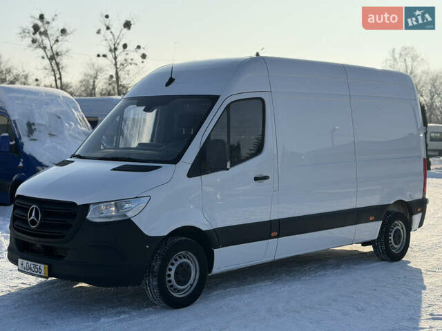 Белый Мерседес Sprinter, объемом двигателя 2.1 л и пробегом 239 тыс. км за 19900 $, фото 1 на Automoto.ua