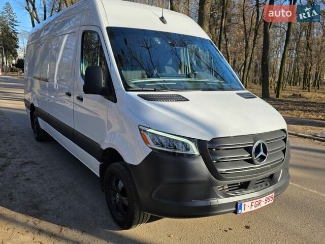 Белый Мерседес Sprinter, объемом двигателя 2.99 л и пробегом 391 тыс. км за 31900 $, фото 1 на Automoto.ua
