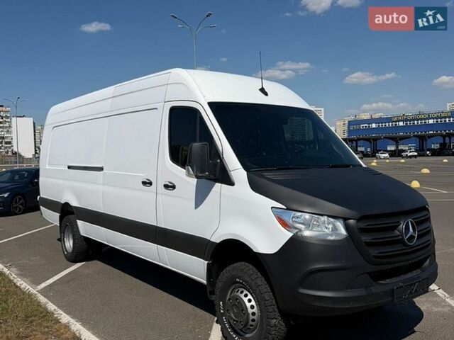 Белый Мерседес Sprinter, объемом двигателя 3 л и пробегом 140 тыс. км за 55000 $, фото 1 на Automoto.ua