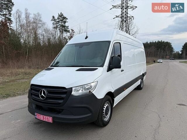 Белый Мерседес Sprinter, объемом двигателя 2.2 л и пробегом 173 тыс. км за 25400 $, фото 1 на Automoto.ua