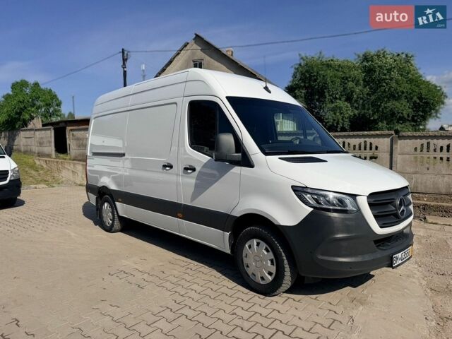 Белый Мерседес Sprinter, объемом двигателя 2.14 л и пробегом 260 тыс. км за 26364 $, фото 1 на Automoto.ua