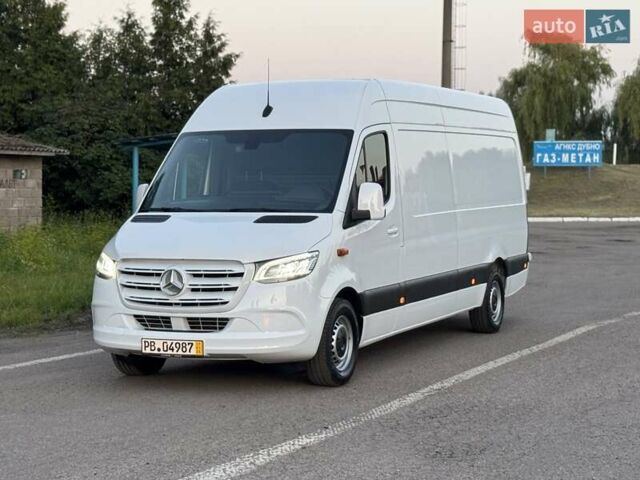 Белый Мерседес Sprinter, объемом двигателя 2.14 л и пробегом 261 тыс. км за 24900 $, фото 1 на Automoto.ua