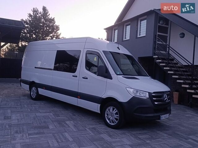 Белый Мерседес Sprinter, объемом двигателя 2.14 л и пробегом 330 тыс. км за 33000 $, фото 1 на Automoto.ua