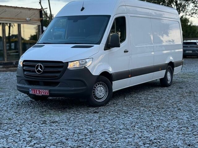 Белый Мерседес Sprinter, объемом двигателя 3 л и пробегом 300 тыс. км за 33000 $, фото 1 на Automoto.ua